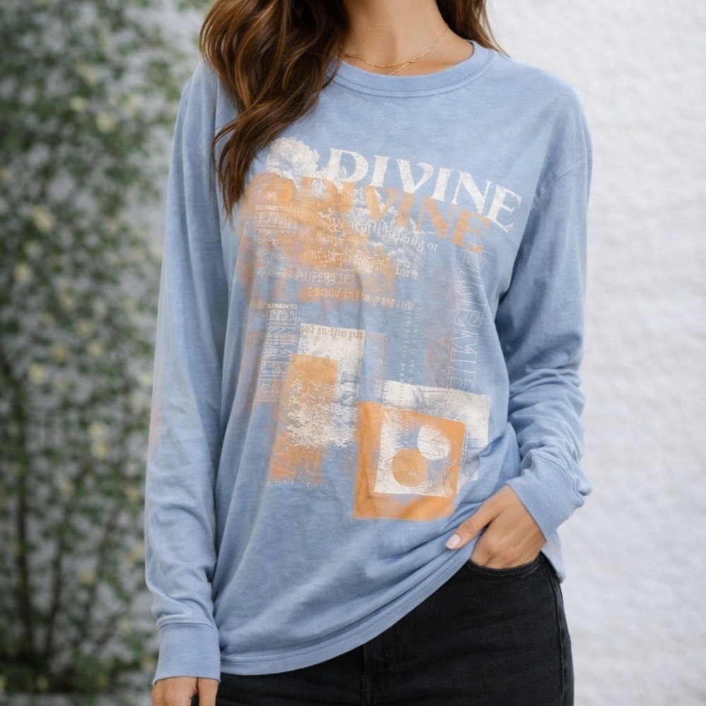 Urban outfitters Divine graphic longsleeve tee S